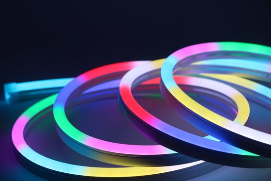SPI RGBW Illusion Neon Light Flessibile Striscia LED in silicone con tensione di lavoro DC24V